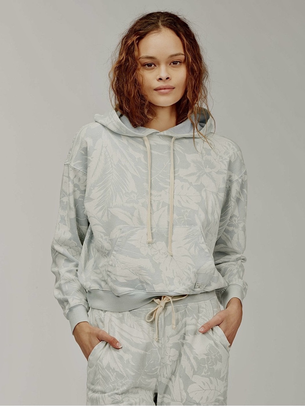 Billabong Light Blue and Cream Floral Pullover Hoodie Small